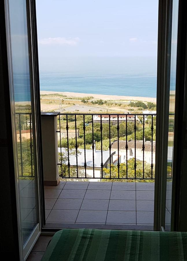 B&B L'Eucalipto Paola Exteriör bild