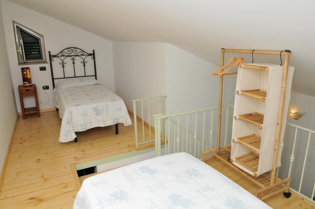 B&B L'Eucalipto Paola Rum bild