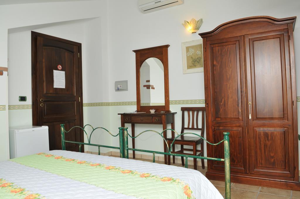 B&B L'Eucalipto Paola Rum bild