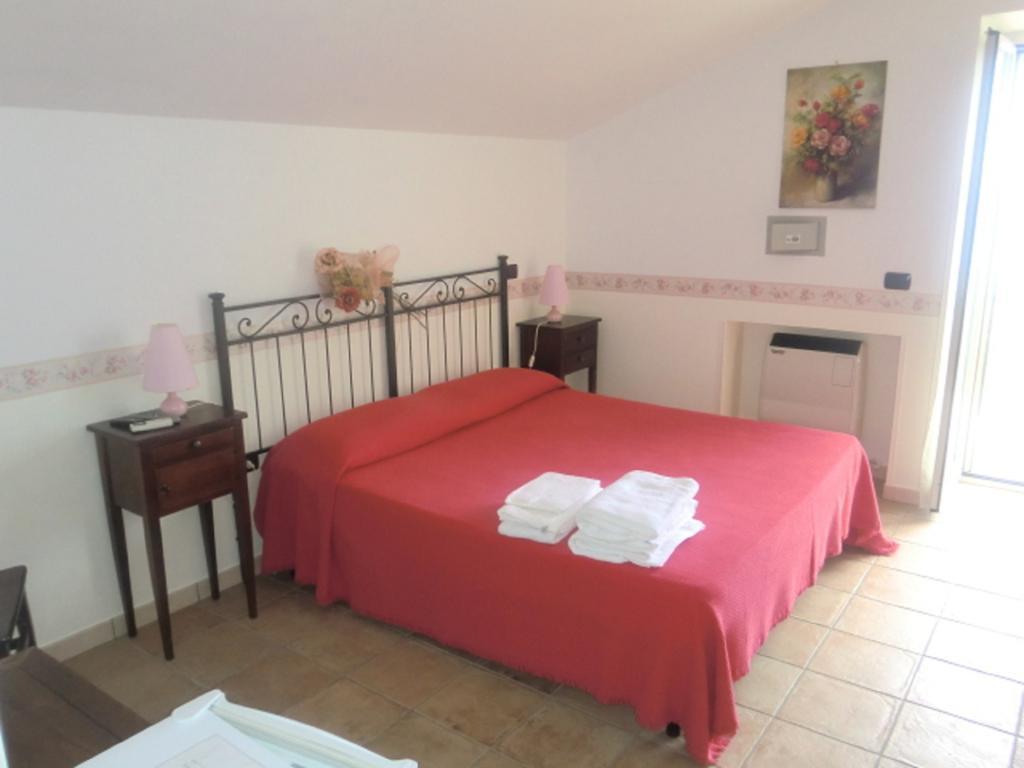 B&B L'Eucalipto Paola Rum bild