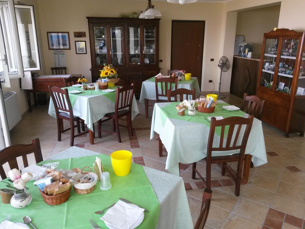B&B L'Eucalipto Paola Exteriör bild
